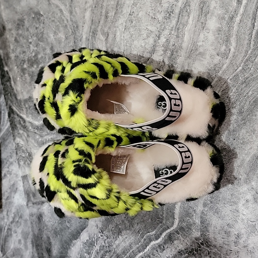 NWT Women's Size 8 UGG Fuzzy Slides - Picture 4 of 7